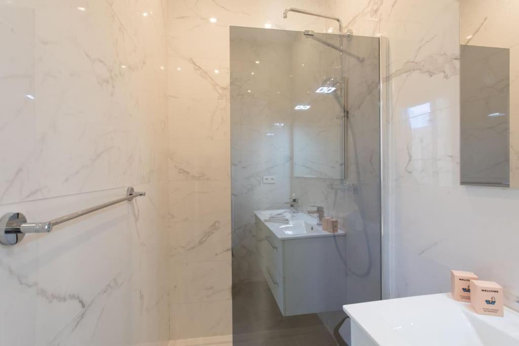 #22 Emma Suite 2Bdr Balcony Center Town 2Mins Tramway نيس المظهر الخارجي الصورة